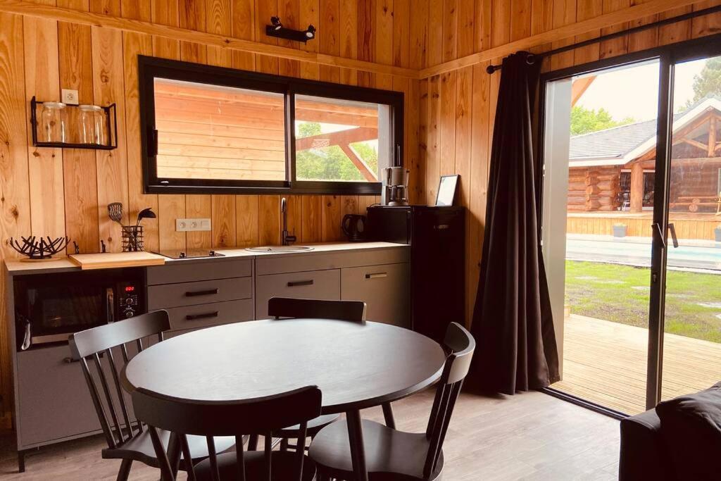 Chalet Montana - Au Cottage Du Medoc - Proche De Bordeaux Saint-Aubin-de-Médoc Buitenkant foto